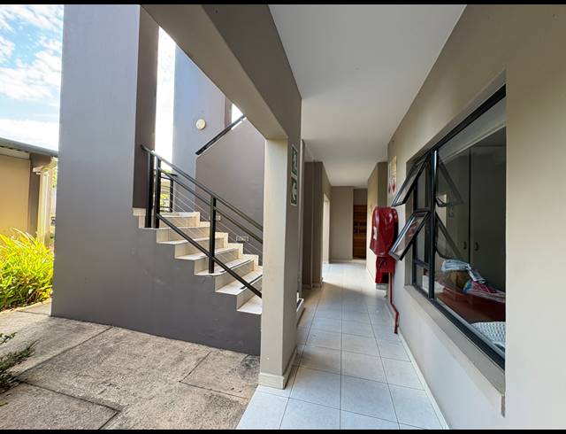 3 BEDROOM APARTMENT FOR SALE IN PALM LAKES ESTATE